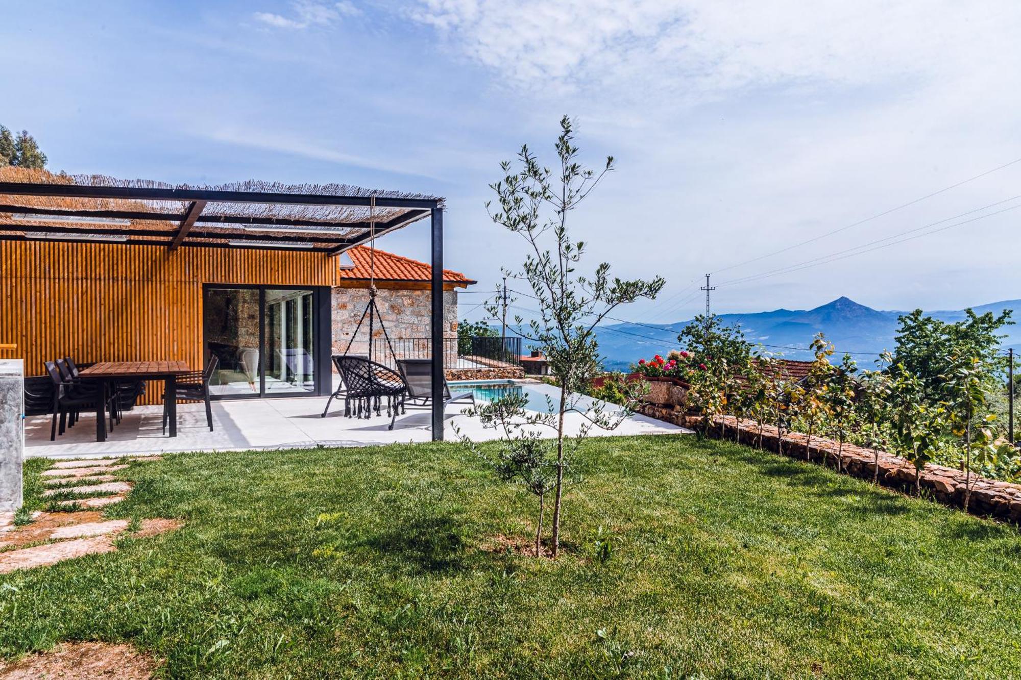 A Casa Dos Avos Guest House Celorico De Basto Exterior photo